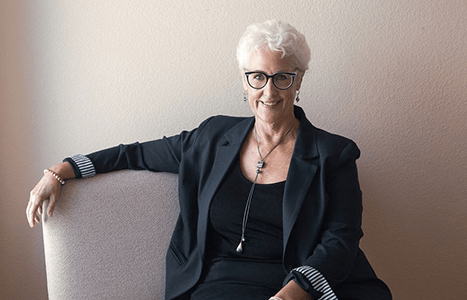 0 Amy s Peele author bio pic 26