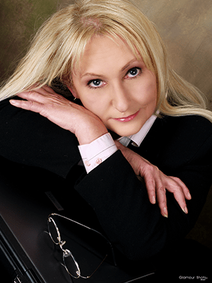 0 denise devine author bio pic 26